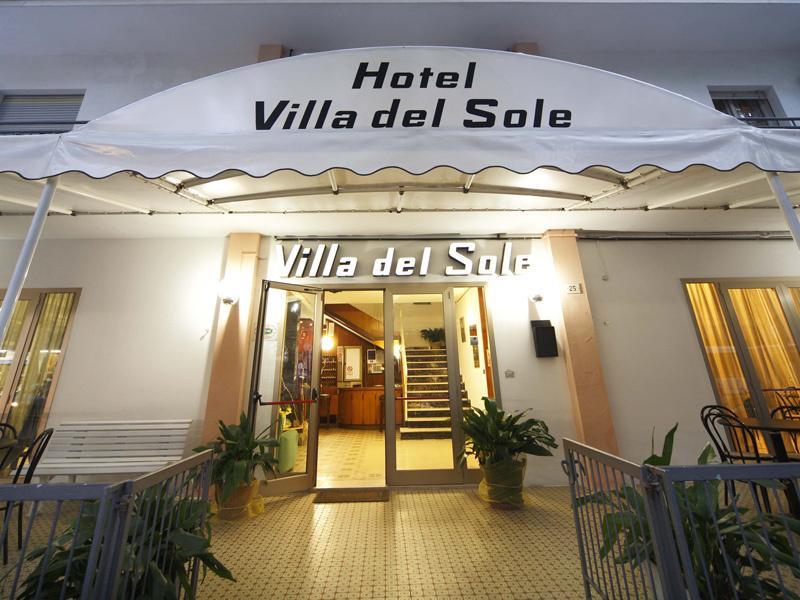 Hotel Villa Del Sole Ріміні Екстер'єр фото